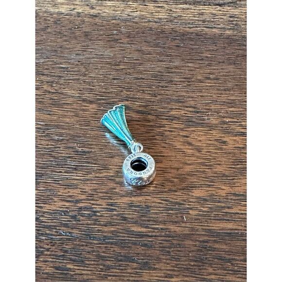 Pandora Elsa dress dangle charm - Picture 4 of 7